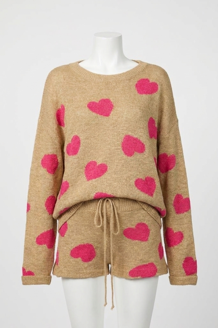 NEW BEACH RIOT sandy short in taupe heart